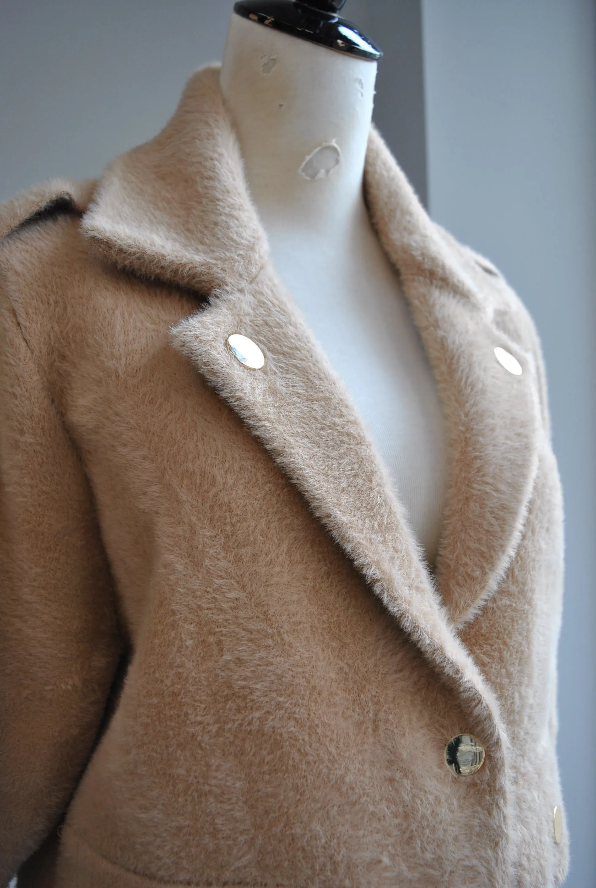 BEIGE SHORT ALPAKA JACKET WITH GOLD STUDS