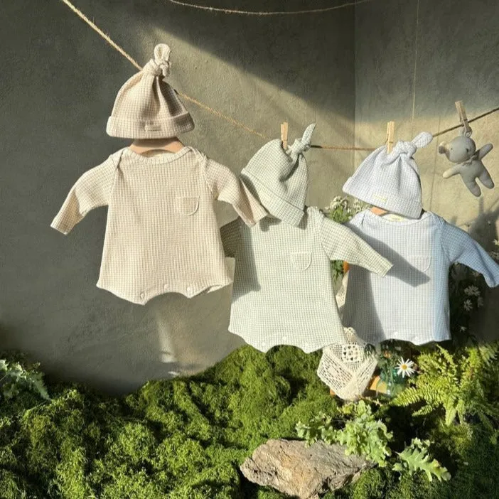 Bel Waffle Cotton Baby Romper and Knotted Hat (Beige)