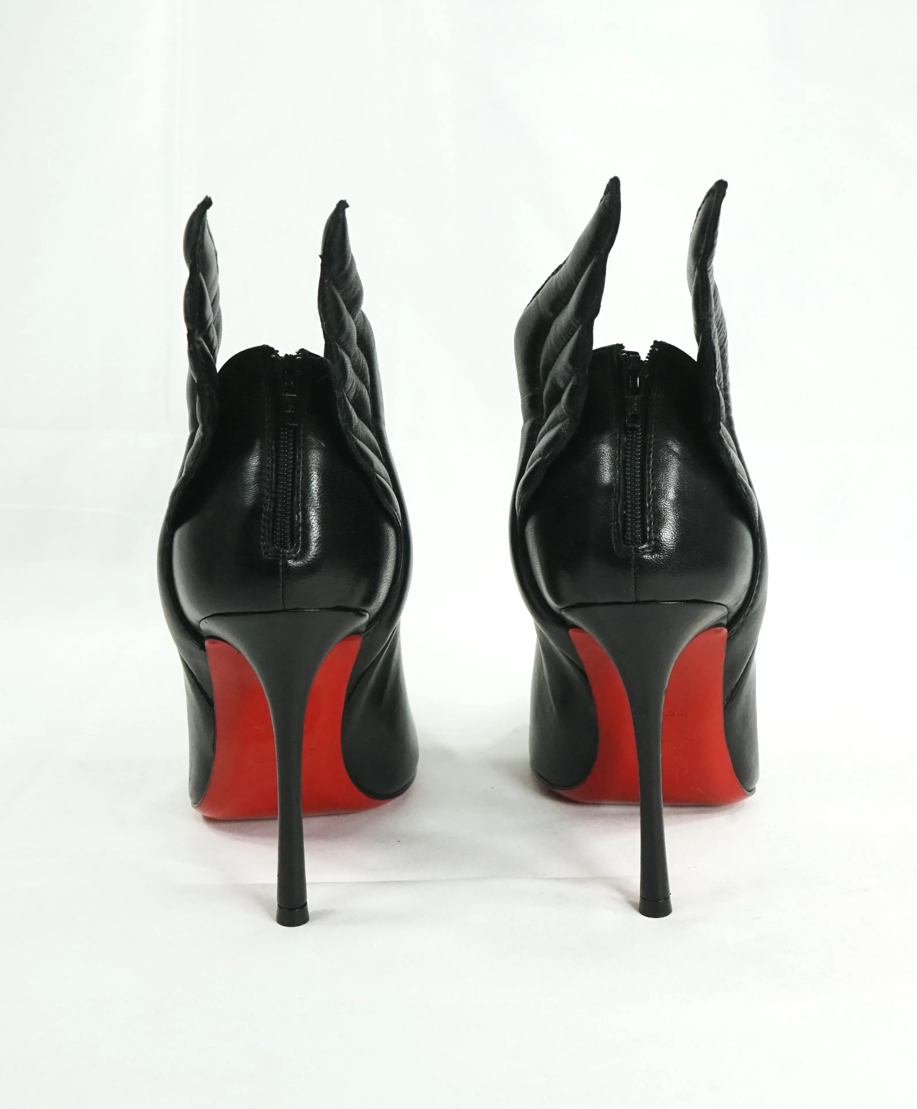 CHRISTIAN LOUBOUTIN - "MERCURA 100mm" Black Leather Wing Bootie pump - 36
