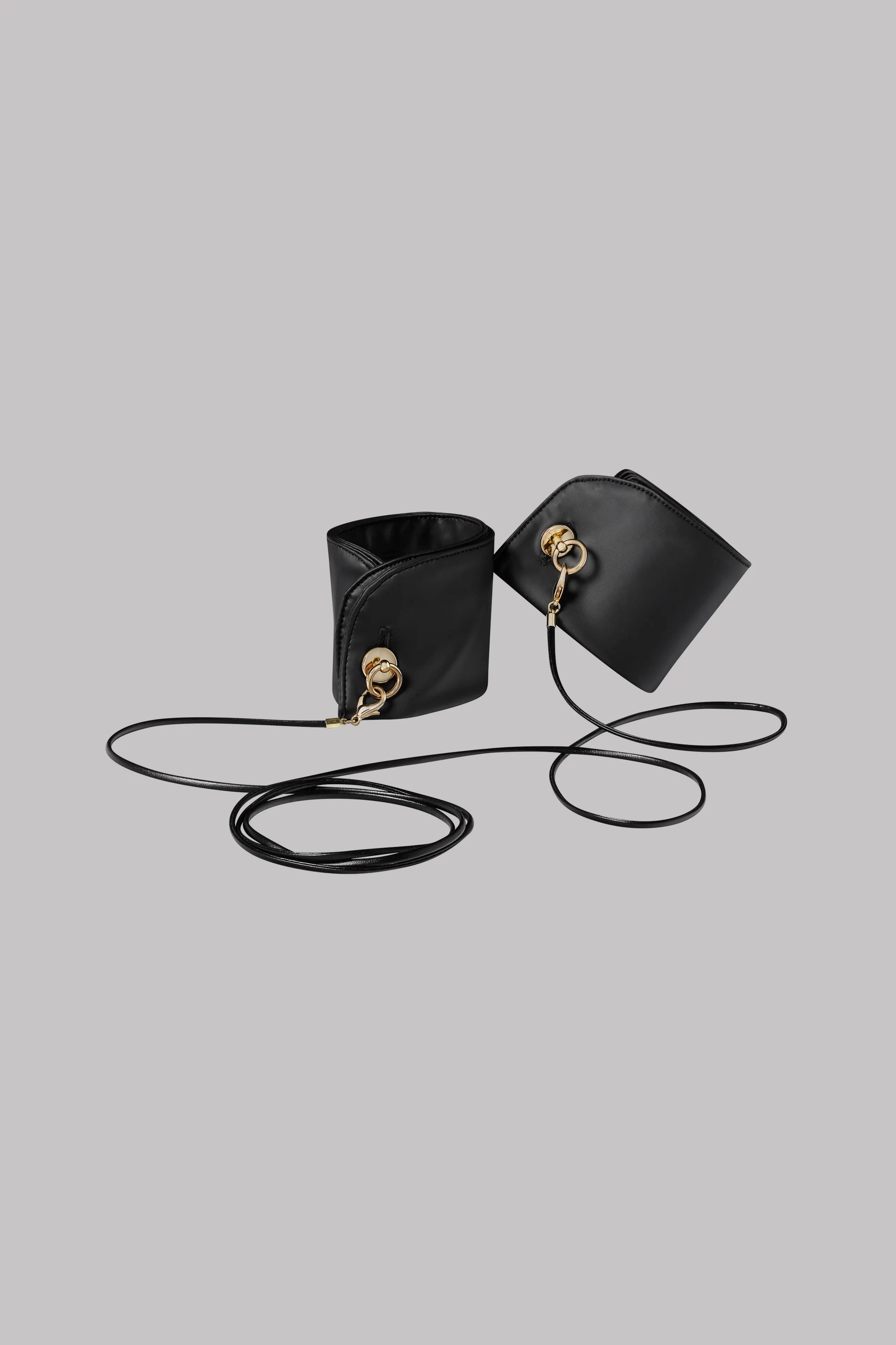 Handcuffs - Chambre Noire