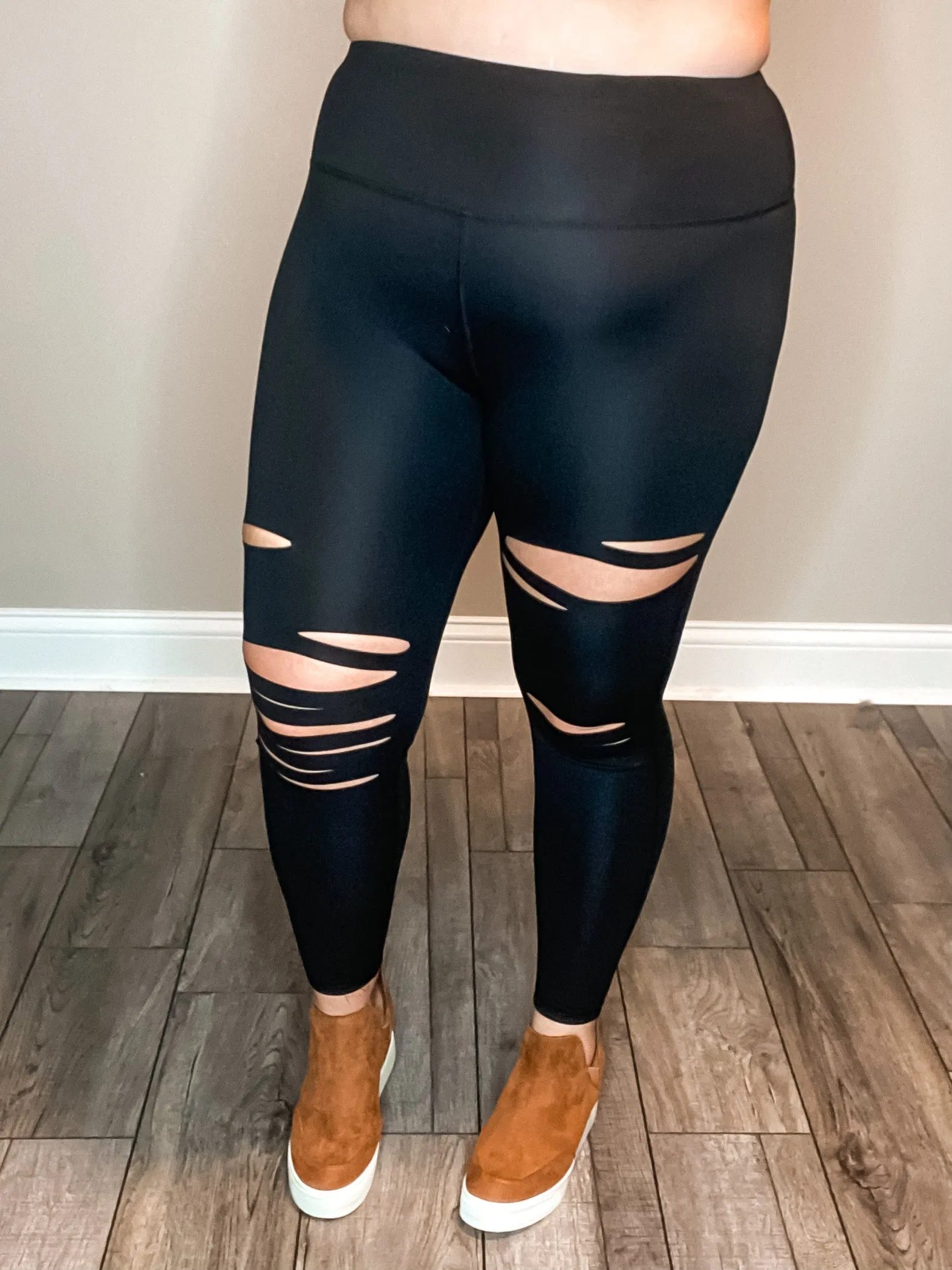 I'm on the Edge Leggings- Black Laser Cut