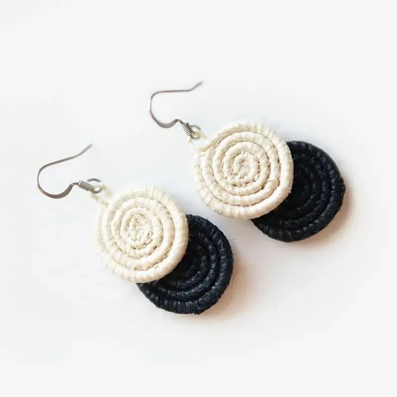 Kinga Woven Earrings {black}