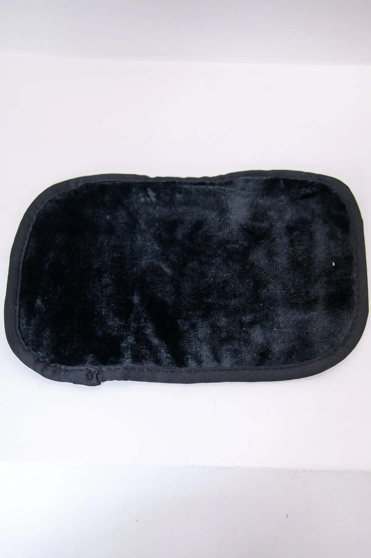 Makeup Eraser - Chic Black - BTY477