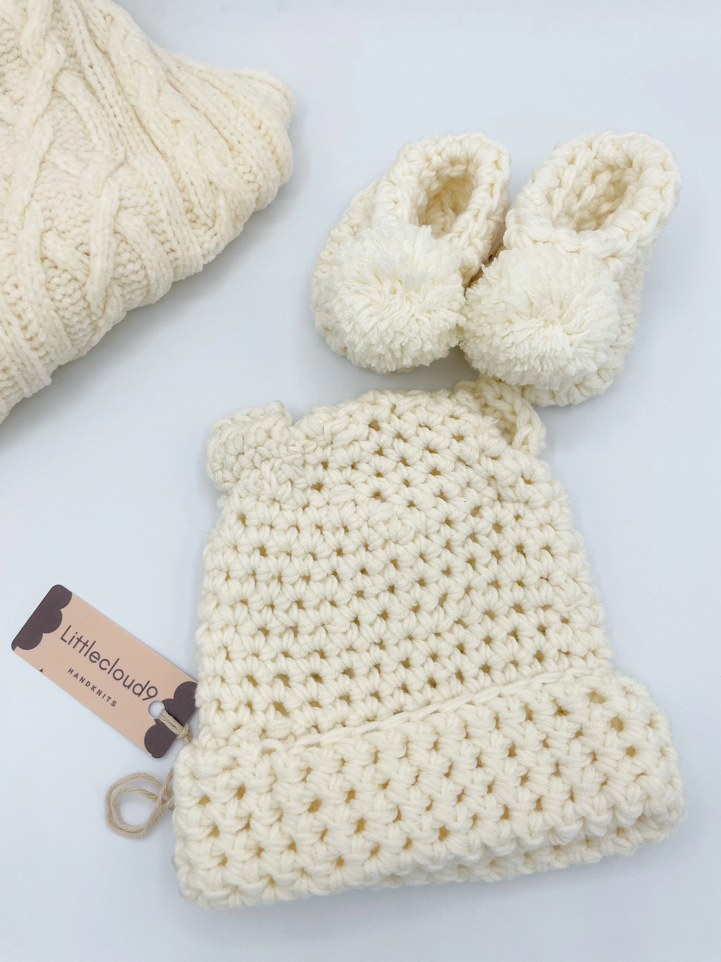 Merino Wool Bear Ears Hand-Crocheted Baby beanie and booties set
