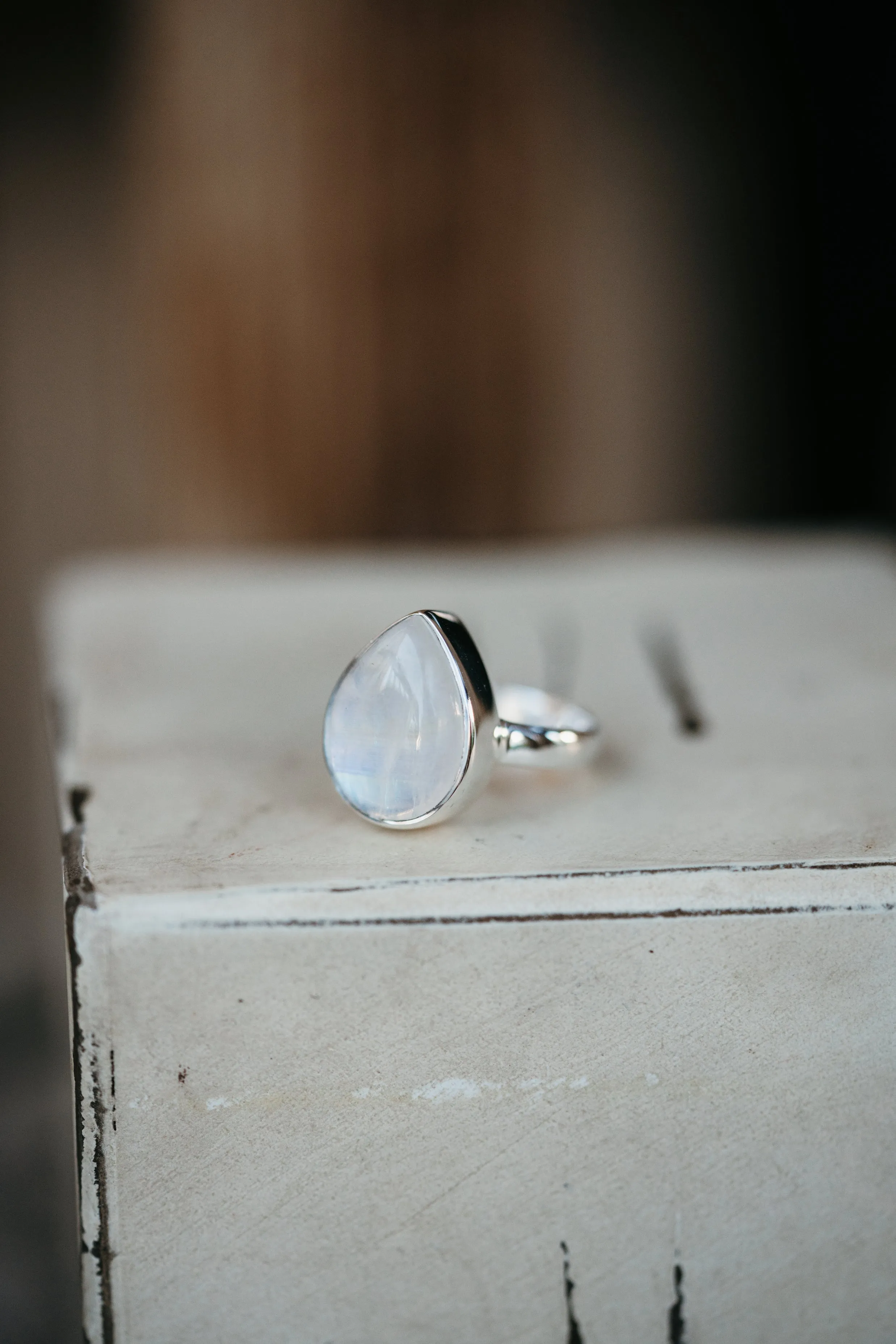 Mika Ring | Rainbow Moonstone
