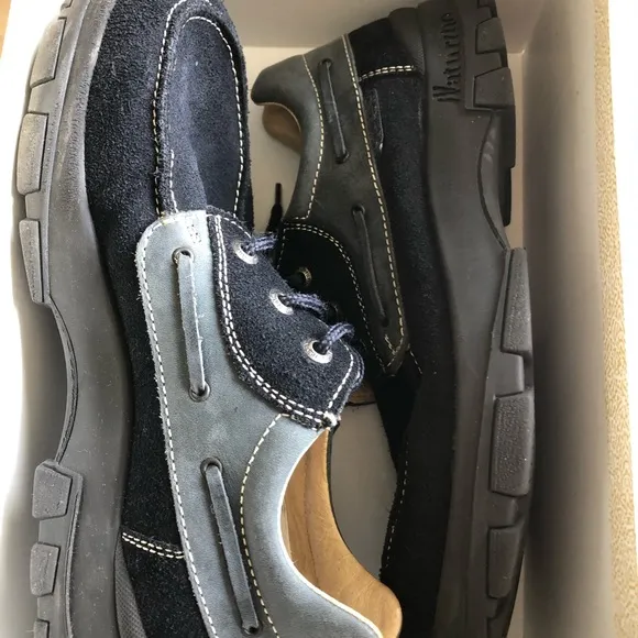 Naturino boys suede shoes Sz 5 NWB
