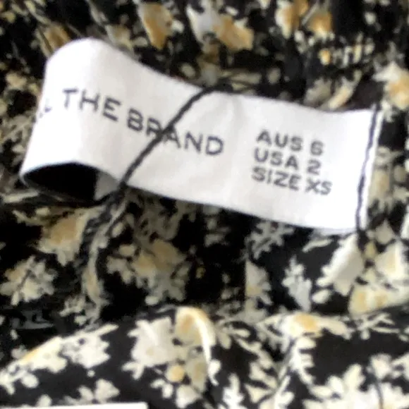 NWT Faithfull the Brand Sereno Shorts Black Yellow Floral Drawstring. X-Small