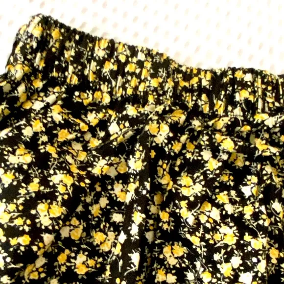 NWT Faithfull the Brand Sereno Shorts Black Yellow Floral Drawstring. X-Small