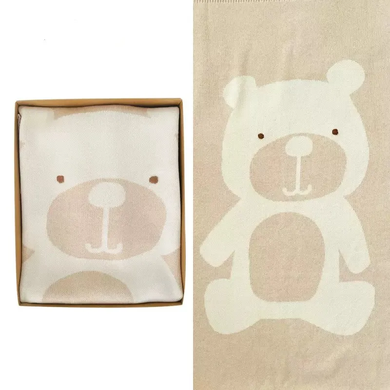 Personalized Infant Gifts: Cozy Organic Knitted Blanket Gift Set