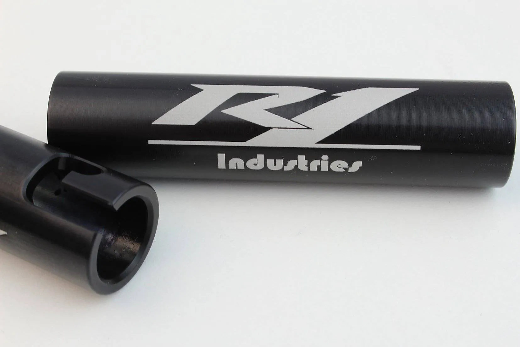 R1 Industries 1/2 Inch Diameter Whip Quick Disconnect