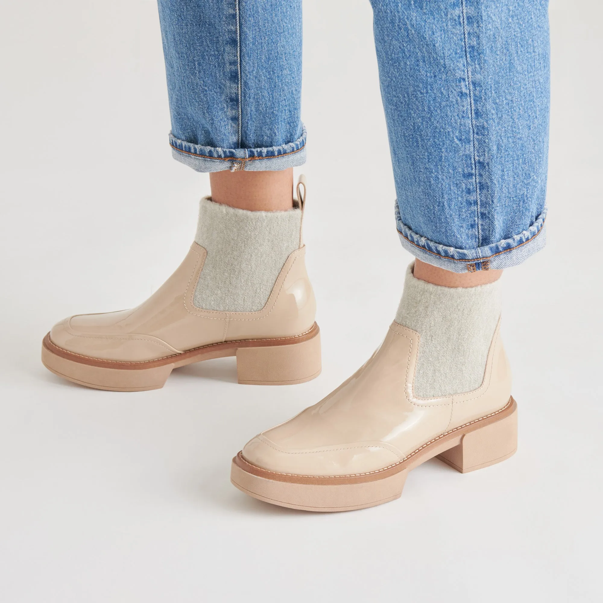 SALINE H2O BOOTIES DUNE CRINKLE PATENT