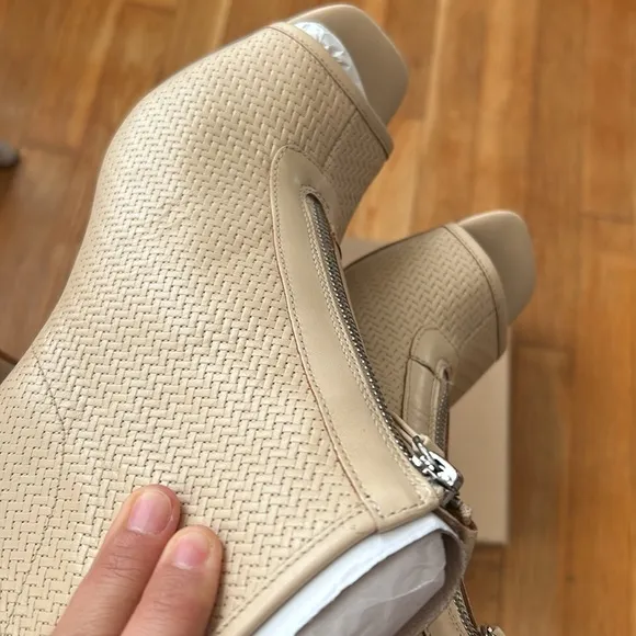 Sanctuary Ready open Toe Heeled Booties oatmeal cream ivory Size 9M leather