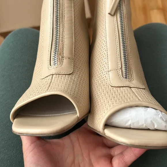 Sanctuary Ready open Toe Heeled Booties oatmeal cream ivory Size 9M leather