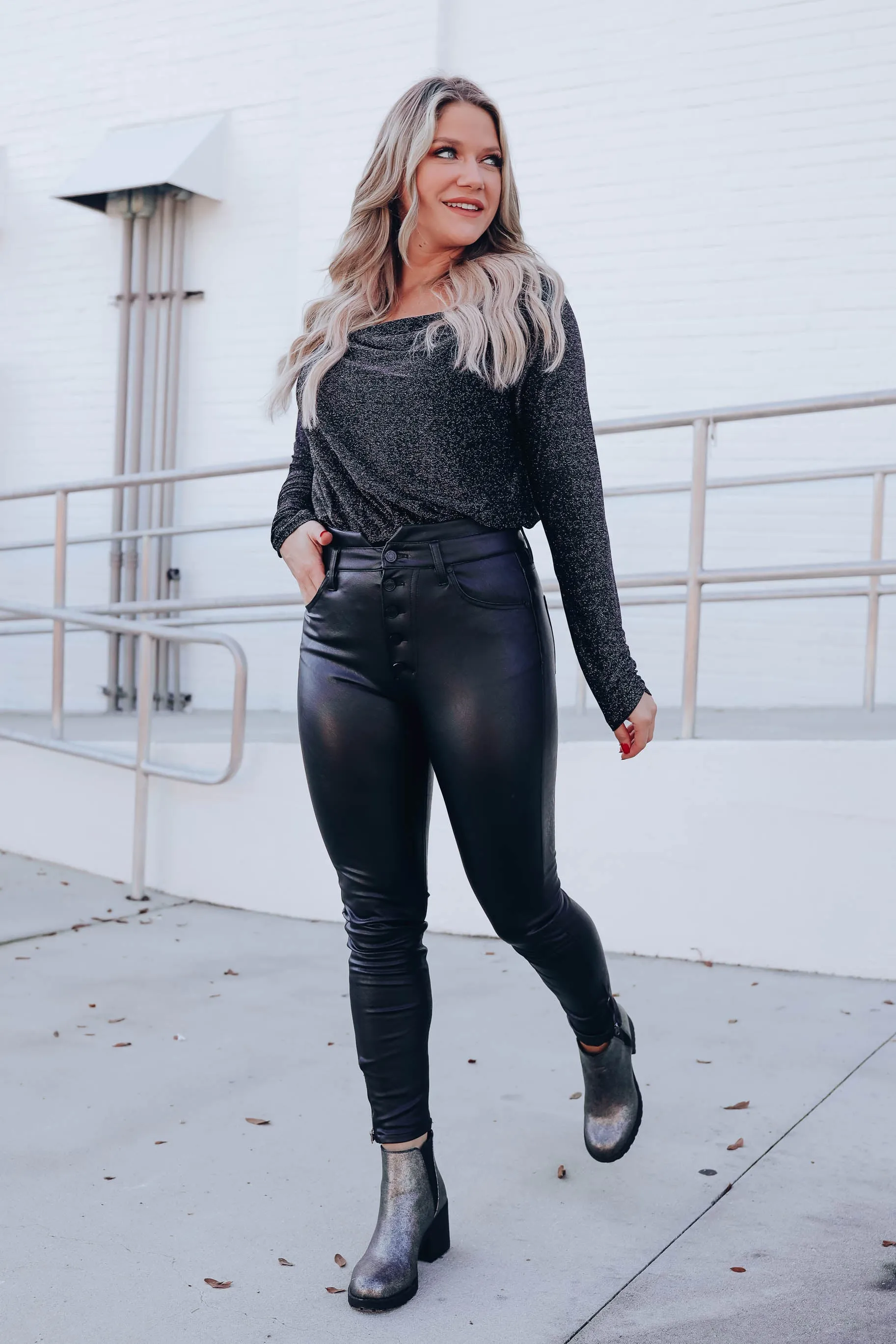 Show Off Glittery Bodysuit - Black