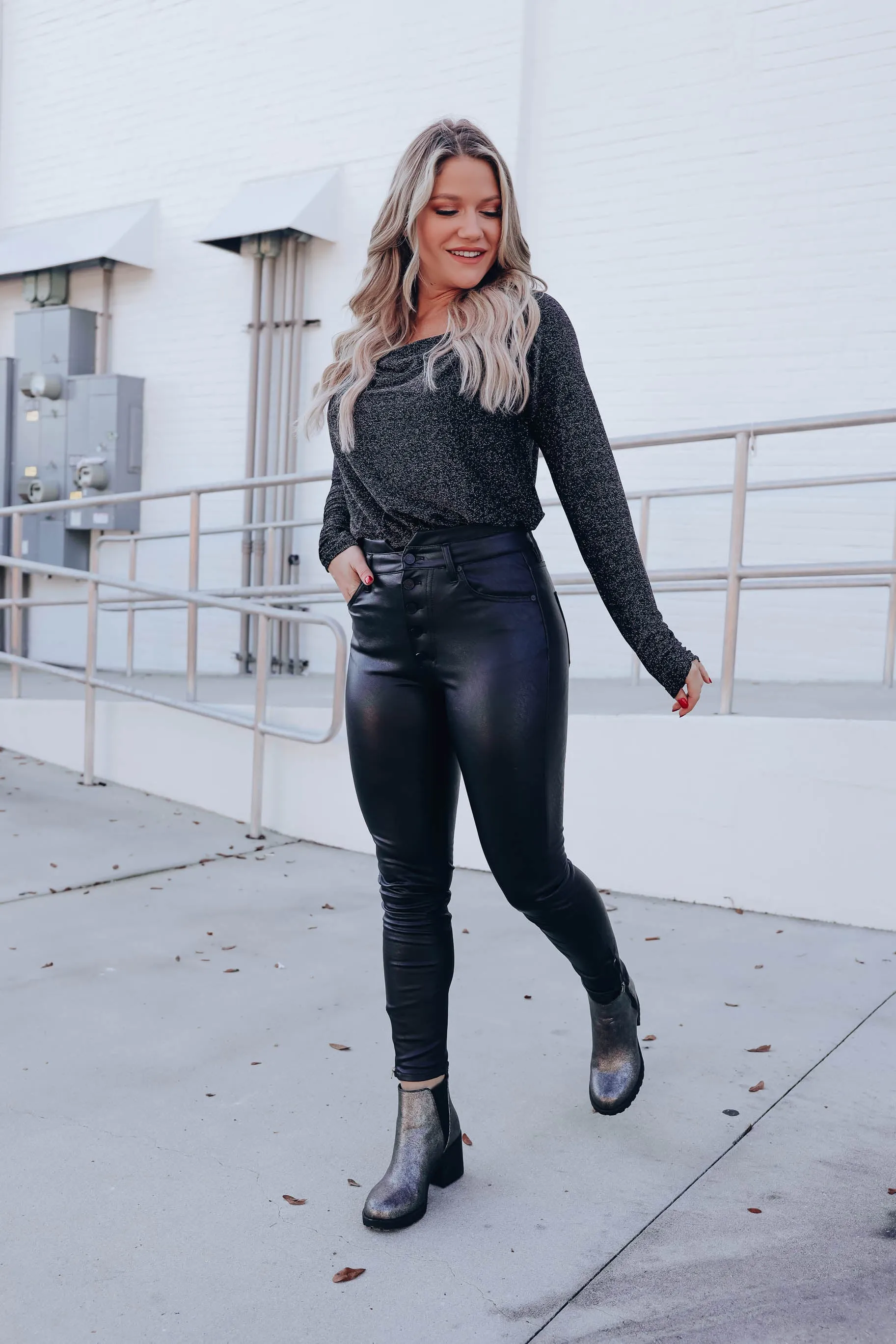Show Off Glittery Bodysuit - Black