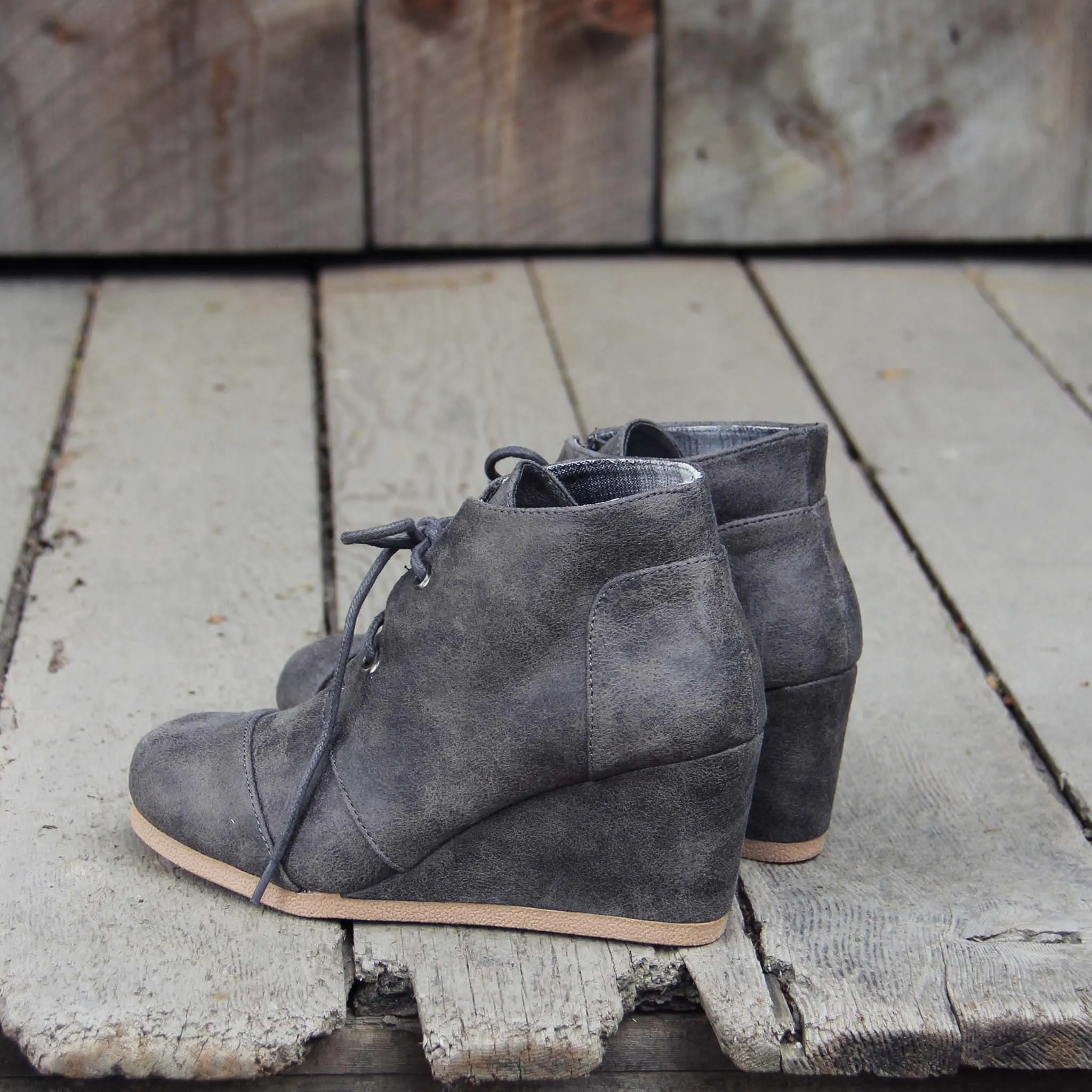 The Billie Plaid Booties in Gray