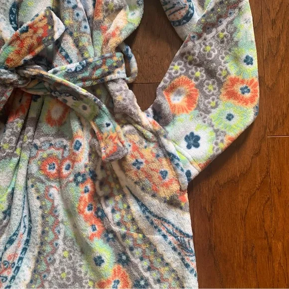 Vera Bradley Hooded Cozy Paisley Robe - Size S/M