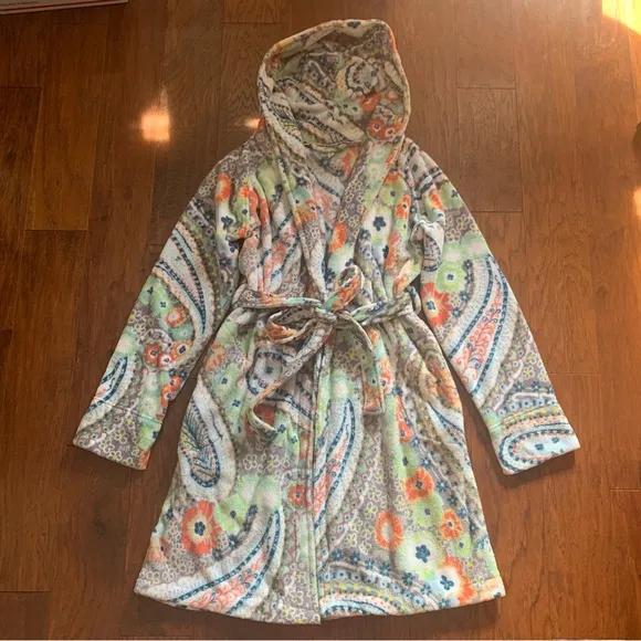 Vera Bradley Hooded Cozy Paisley Robe - Size S/M